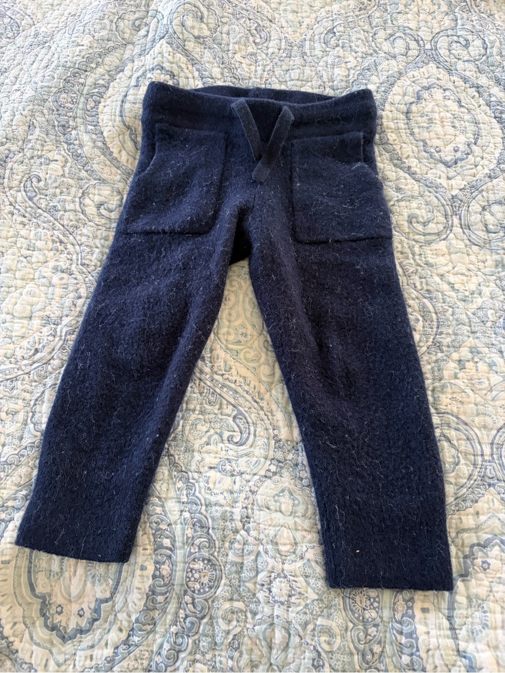 Quince 100% Cashmere Navy Kids Knit Joggers with Front Pockets